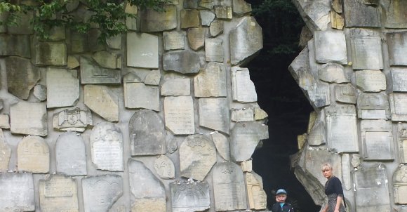 Ściana płaczu niedaleko Kazimierza Dolnego